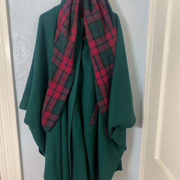 Real Wool Country Walking Cape with Hood - Picture 2 of 12